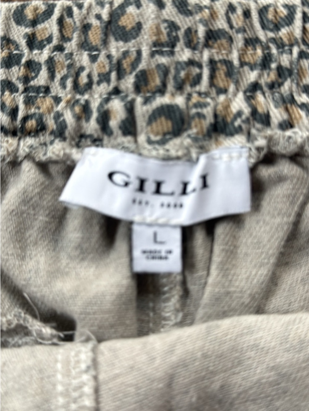 Gilli Beige Shorts with Leopard Print Waistband